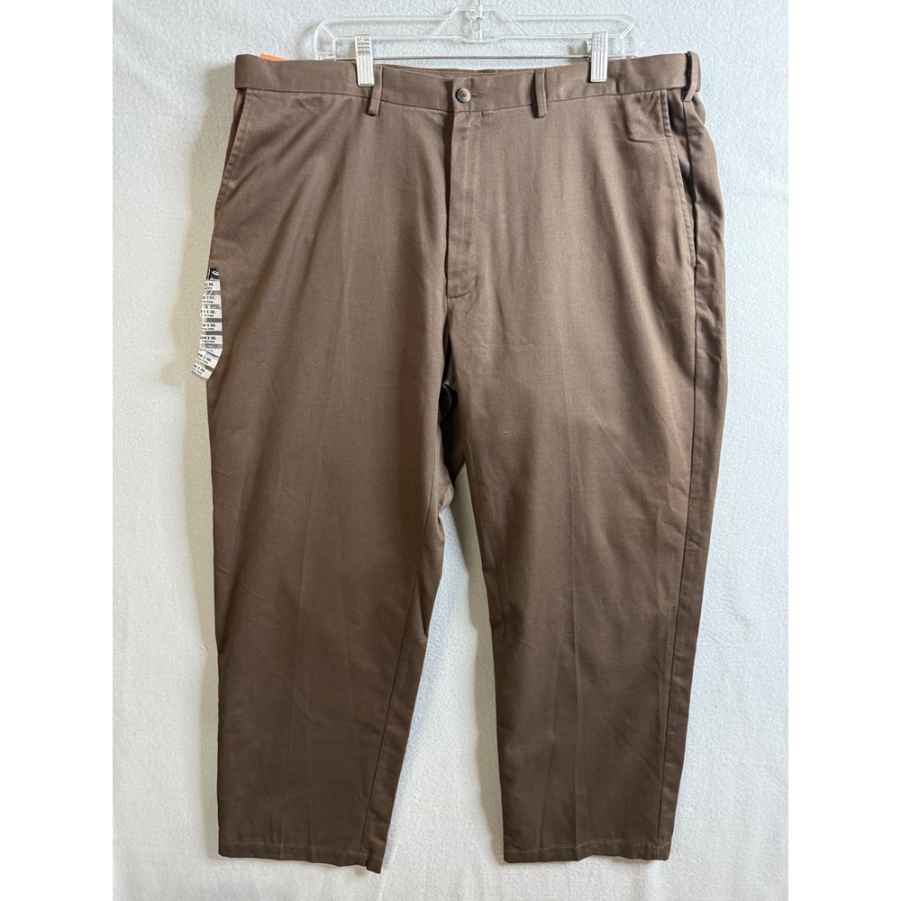 Haggar Khaki Pants Men's 40 Comfort Waistband‎ Classic Fit NWT